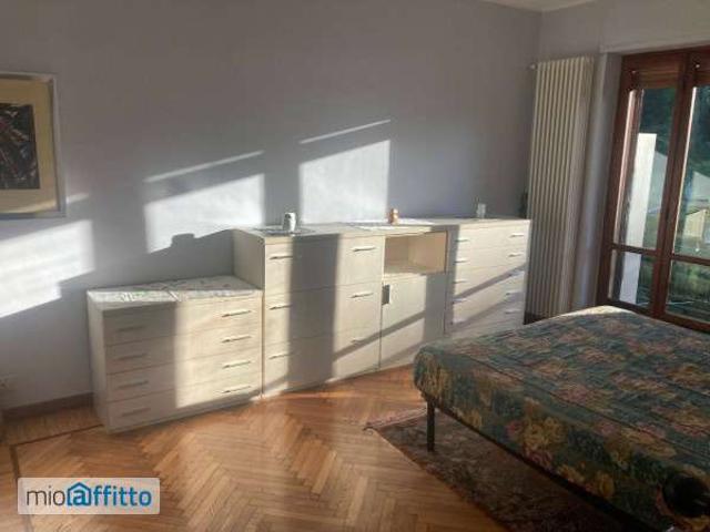 Bilocale arredato con terrazzo Centro