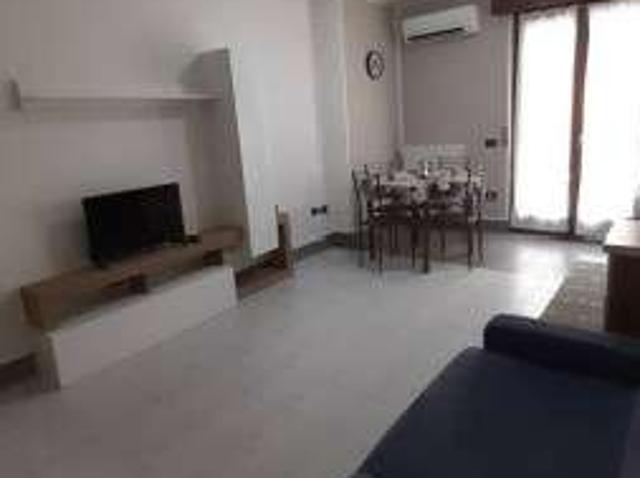 Bilocale arredato con terrazzo Centro