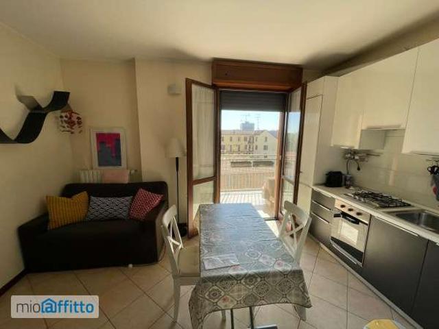 Bilocale arredato con terrazzo Chiesa rossa, cermenate, ripamonti