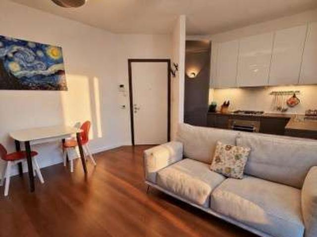 Bilocale arredato con terrazzo Chiesa rossa, cermenate, ripamonti