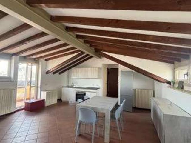 Bilocale arredato con terrazzo Chiesa rossa, cermenate, ripamonti