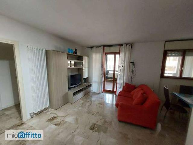 Bilocale arredato con terrazzo Chiesa rossa, cermenate, ripamonti
