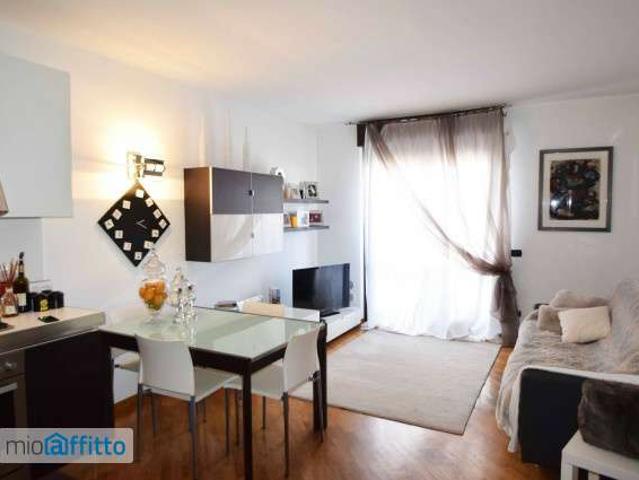 Bilocale arredato con terrazzo Chiesa rossa, cermenate, ripamonti