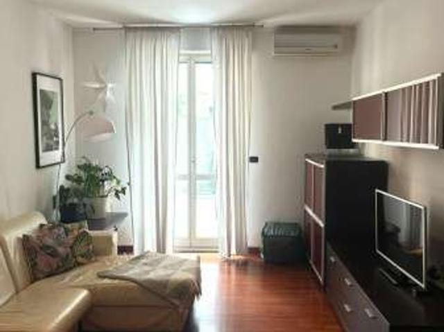 Bilocale arredato con terrazzo Chiesa rossa, cermenate, ripamonti