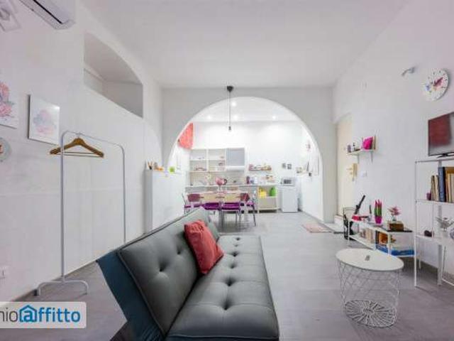 Bilocale arredato con terrazzo Circonvallazione manin