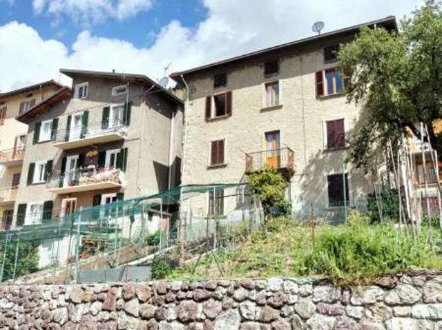 Bilocale arredato con terrazzo Cusio