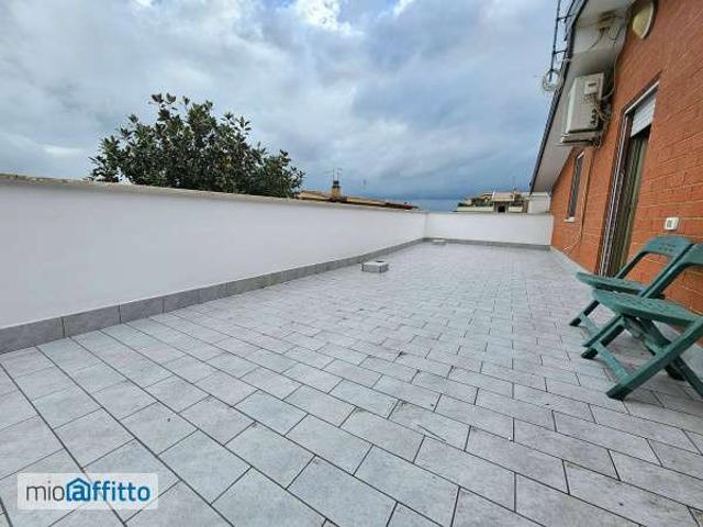 Bilocale arredato con terrazzo Acilia, vitinia, ostia antica, malafede, dragona delle borgate
