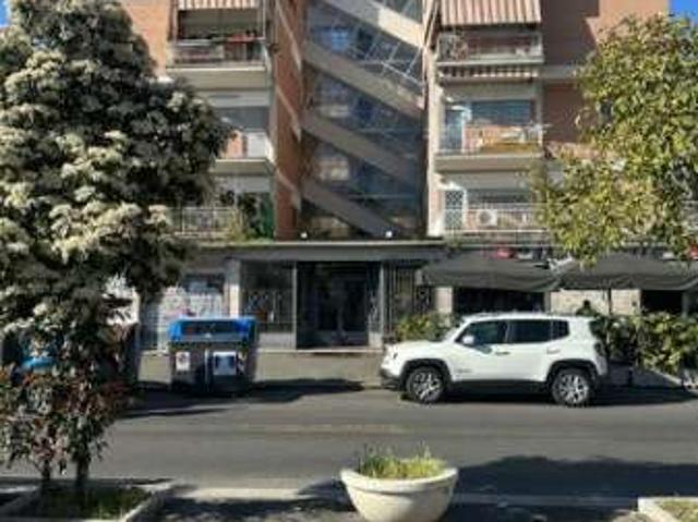 Bilocale arredato con terrazzo Appio latino, appia nuova, appio pignatelli, capannelle