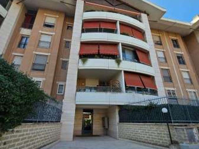 Bilocale arredato con terrazzo Appio latino, appia nuova, appio pignatelli, capannelle