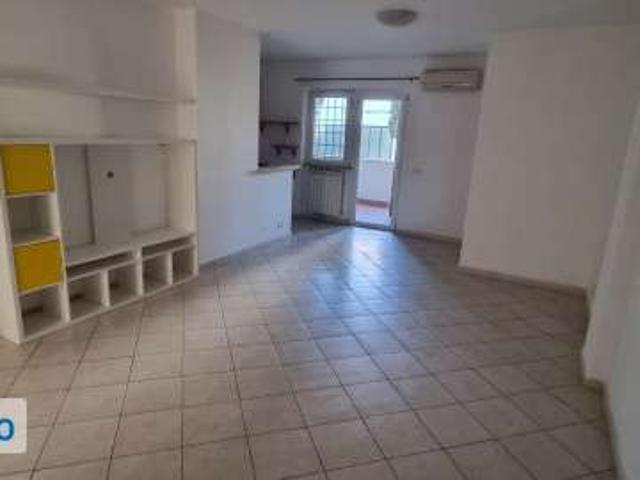 Bilocale arredato con terrazzo Appio latino, appia nuova, appio pignatelli, capannelle