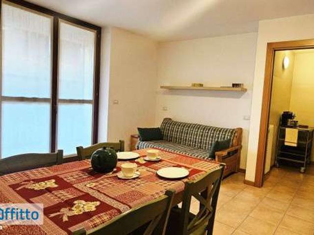 Bilocale arredato con terrazzo Aprica