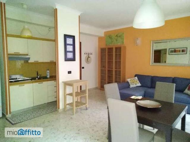 Bilocale arredato con terrazzo Arenella