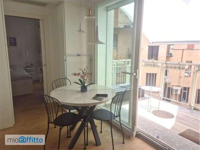 Bilocale arredato con terrazzo Bocconi, c.so italia, ticinese