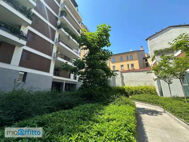 Bilocale arredato con terrazzo Bocconi, c.so italia, ticinese