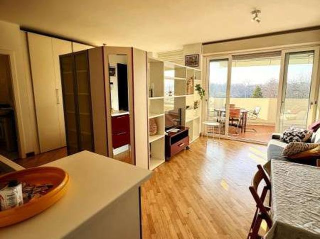 Bilocale arredato con terrazzo Bolognina