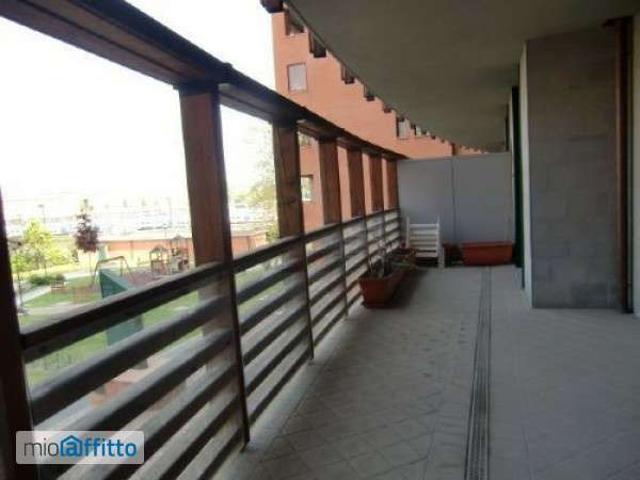 Bilocale arredato con terrazzo Bolognina