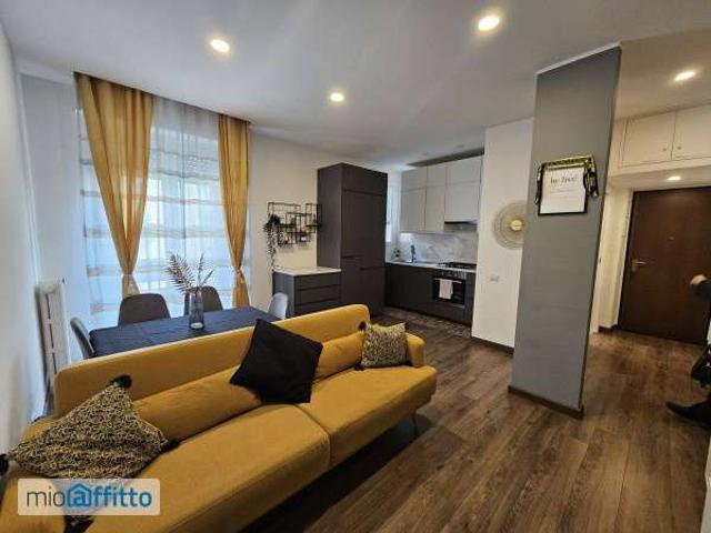 Bilocale arredato con terrazzo Baggio, forze armate, quinto romano