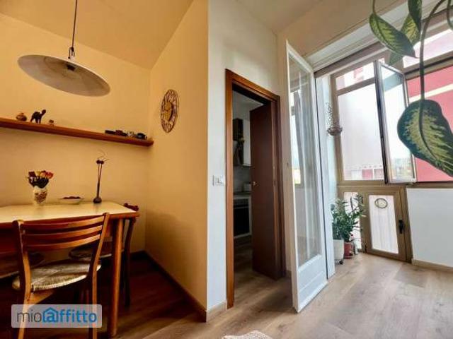 Bilocale arredato con terrazzo Baggio, forze armate, quinto romano