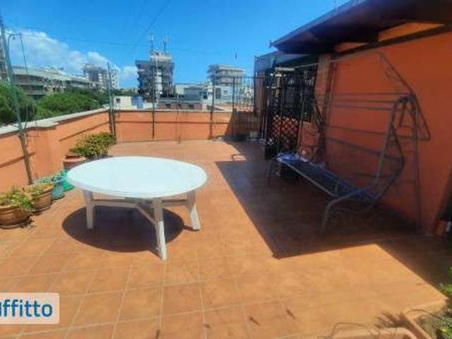 Bilocale arredato con terrazzo Bari