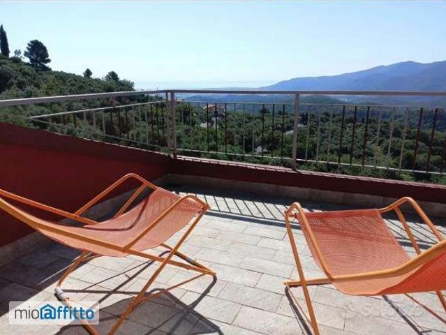 Bilocale arredato con terrazzo Bezzo
