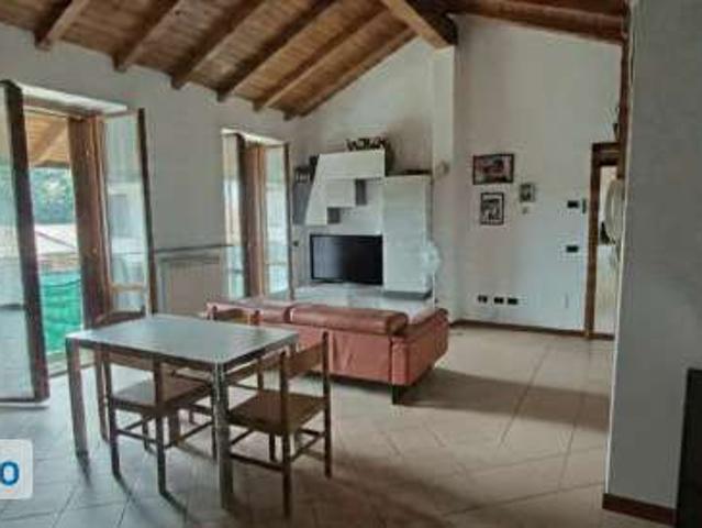 Bilocale arredato con terrazzo Besnate