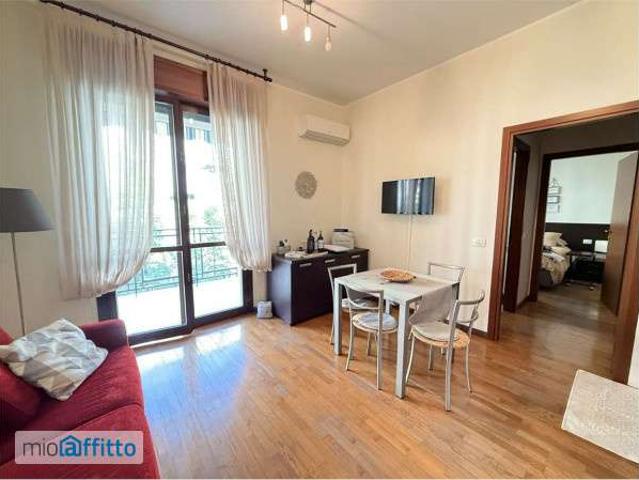 Bilocale arredato con terrazzo Garibaldi, isola, maciachini, monumentale