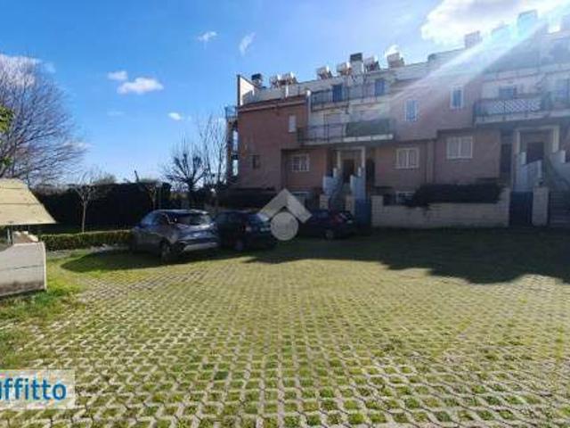 Bilocale arredato con terrazzo Giustiniana, olgiata, cesano
