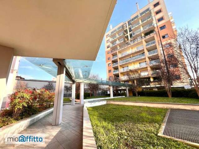 Bilocale arredato con terrazzo Greco, monza, palmanova, bicocca