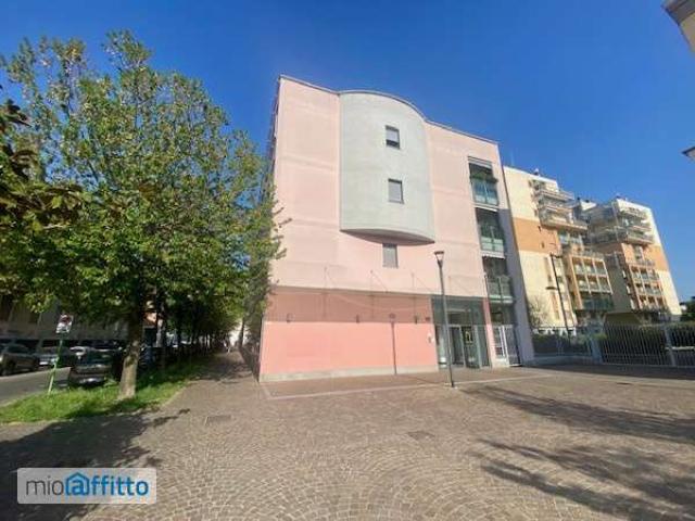 Bilocale arredato con terrazzo Greco, monza, palmanova, bicocca