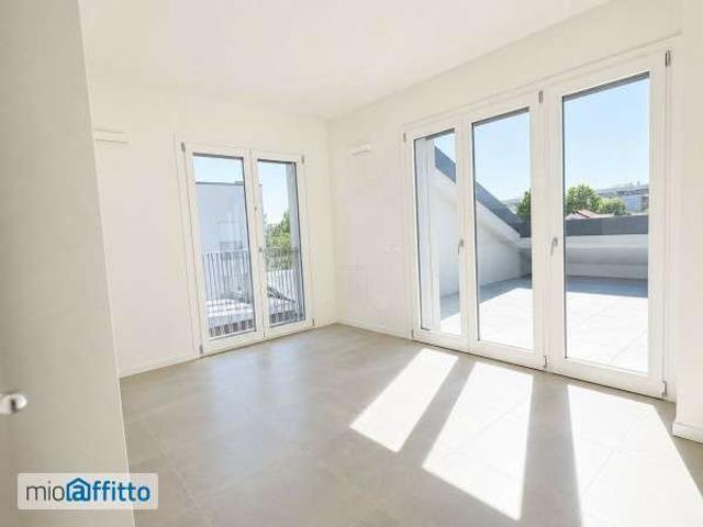 Bilocale arredato con terrazzo Greco, monza, palmanova, bicocca