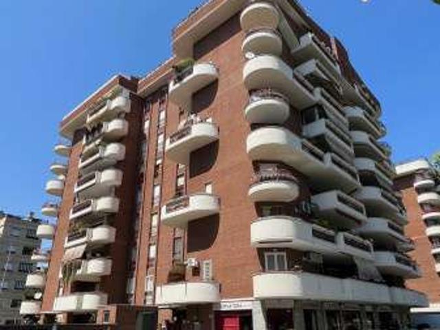 Bilocale arredato con terrazzo Eur, laurentino, checchignola, montagnola, fonte meravigliosa