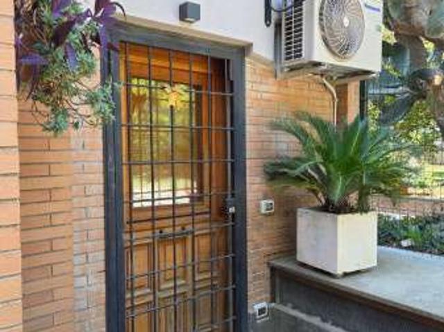 Bilocale arredato con terrazzo Eur, laurentino, checchignola, montagnola, fonte meravigliosa