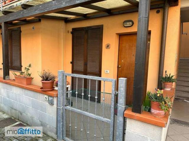 Bilocale arredato con terrazzo Fornacette
