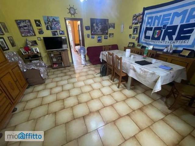 Bilocale arredato con terrazzo Fuorigrotta