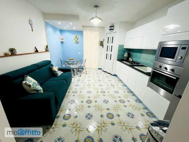 Bilocale arredato con terrazzo Fuorigrotta