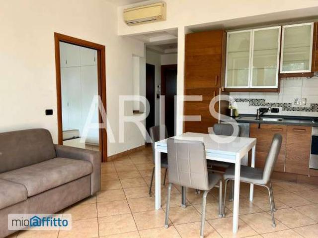 Bilocale arredato con terrazzo Infernetto, axa, casal palocco, madonnetta a roma