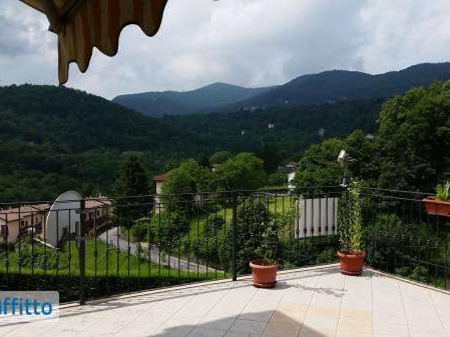 Bilocale arredato con terrazzo Lanzo d'intelvi