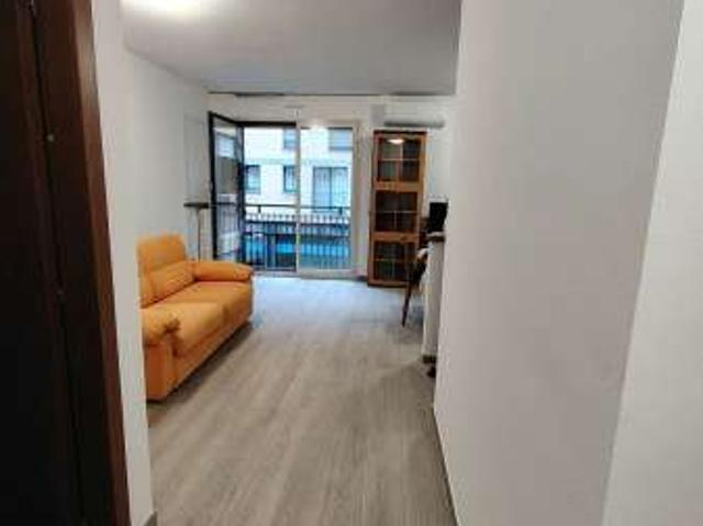 Bilocale arredato con terrazzo Lecco