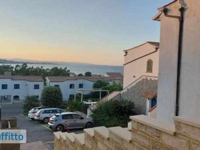 Bilocale arredato con terrazzo Lungomare, capocolonna
