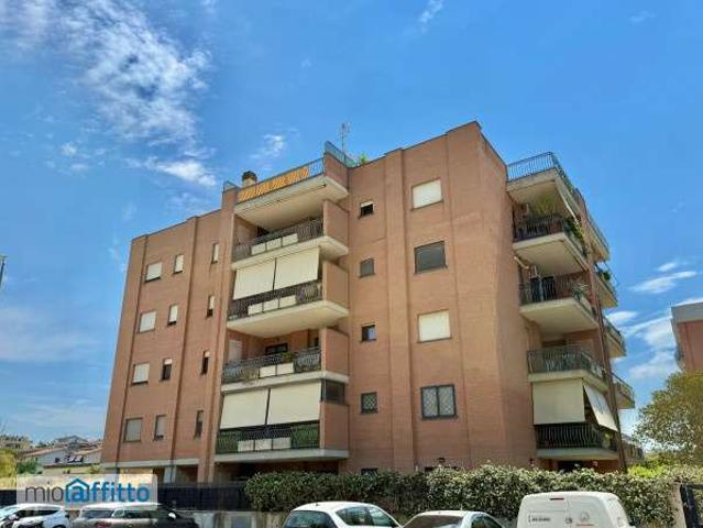 Bilocale arredato con terrazzo Massimina, tredicesimo, casal lumbroso