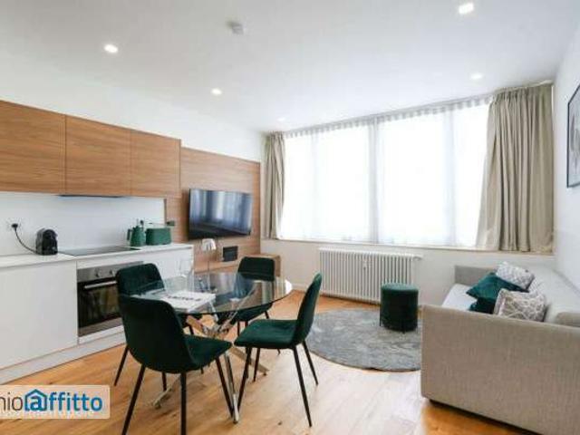Bilocale arredato con terrazzo Milano