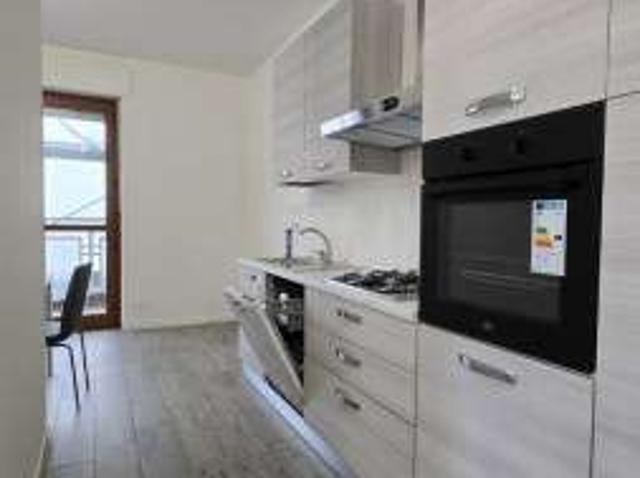 Bilocale arredato con terrazzo Mirafiori nord