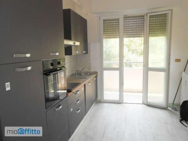 Bilocale arredato con terrazzo Murri