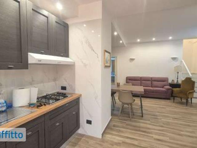 Bilocale arredato con terrazzo Napoli