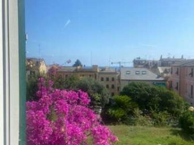 Bilocale arredato con terrazzo Nervi quinto al mare