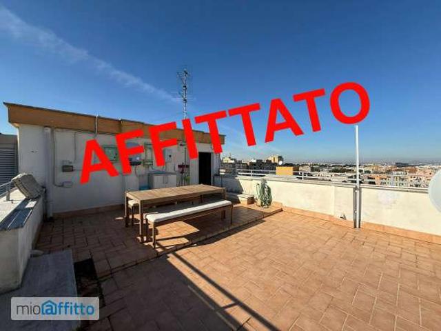 Bilocale arredato con terrazzo S.giovanni, esquilino, san lorenzo