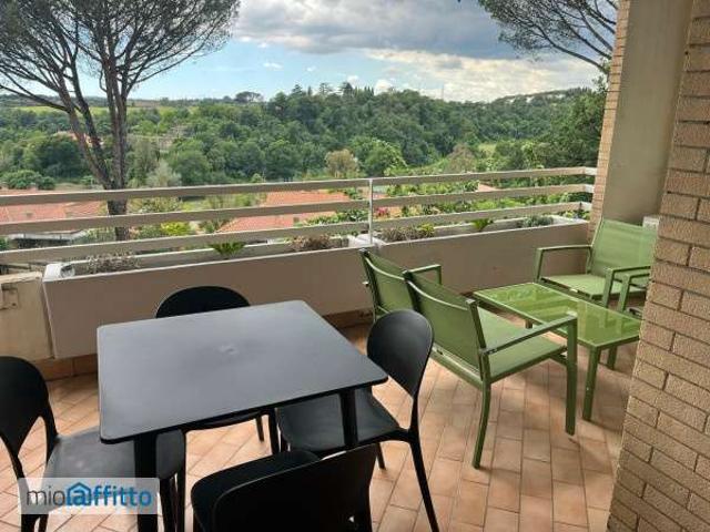Bilocale arredato con terrazzo Saxarubra, labaro, prima porta