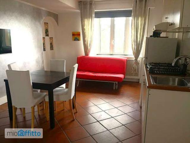 Bilocale arredato con terrazzo Saxarubra, labaro, prima porta