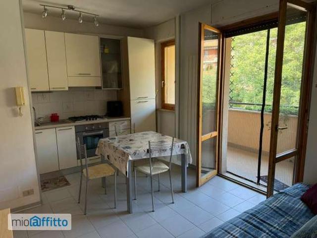 Bilocale arredato con terrazzo San sisto
