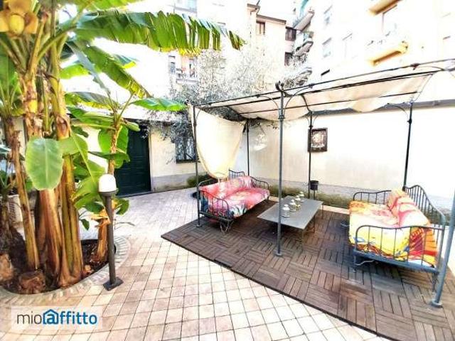 Bilocale arredato con terrazzo P.ta genova, romolo, solari